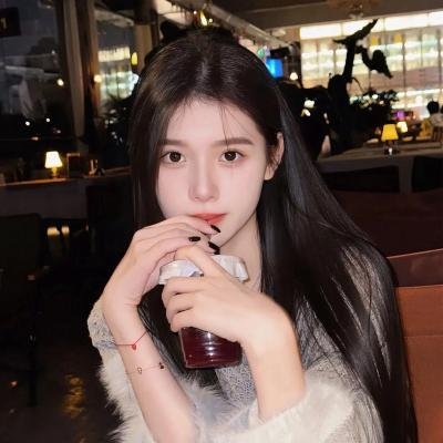隔楼女孩:我们之间的层距